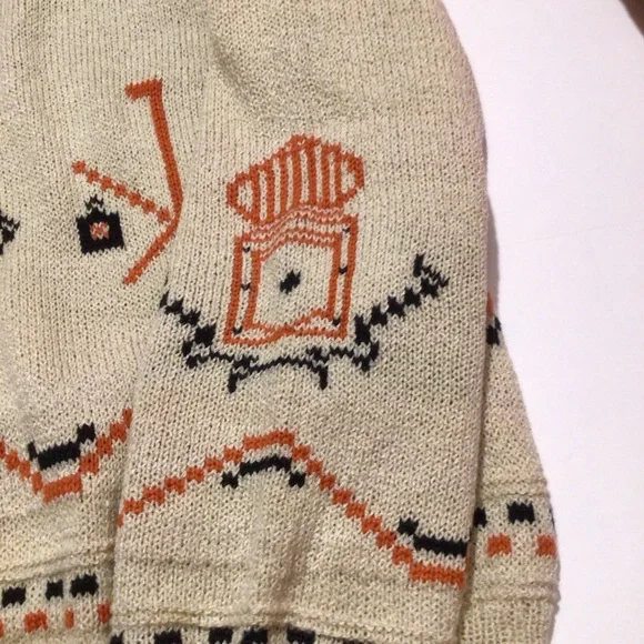 Wanna B Halloween Inspired Sweater Size S - Picture 8 of 11